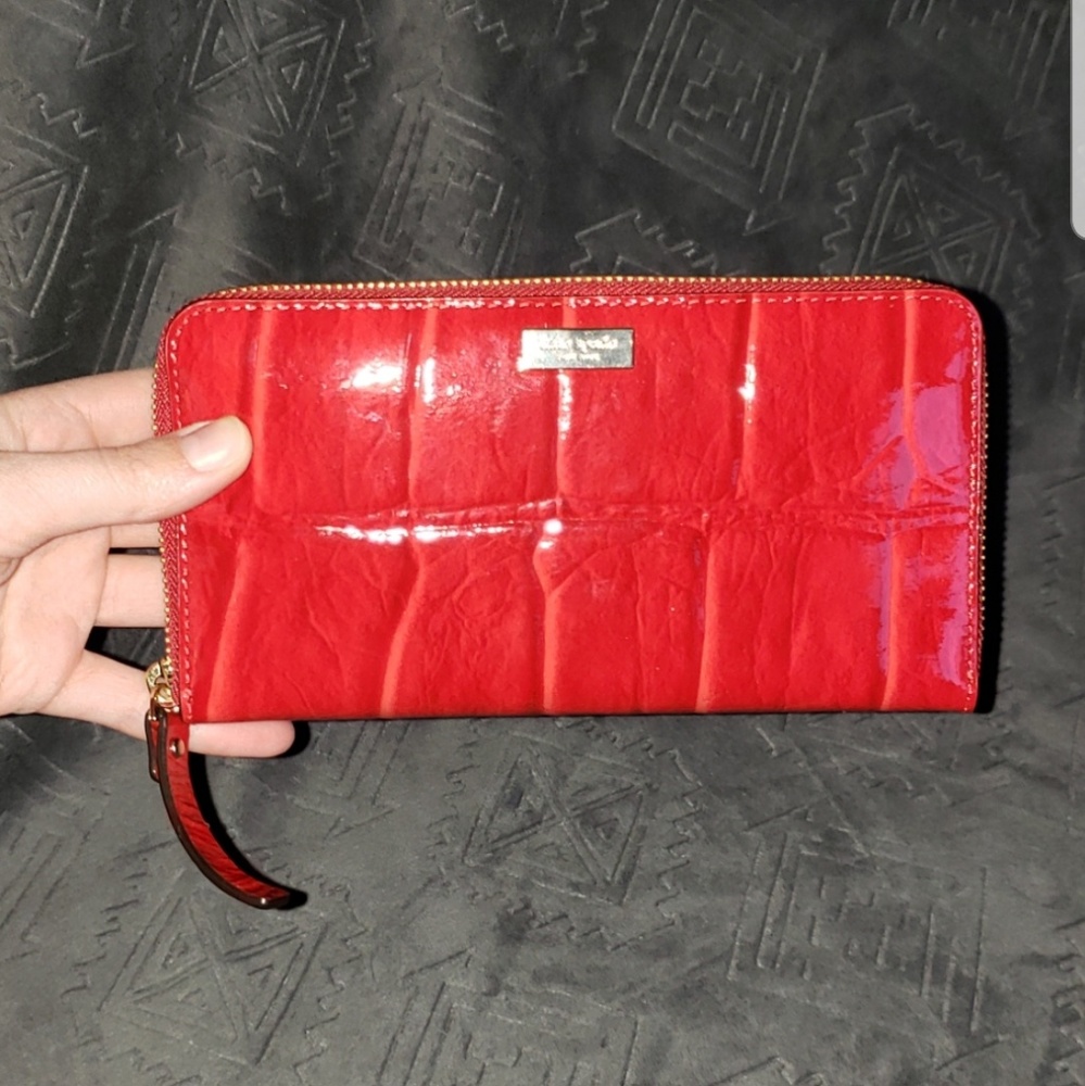 NWOT Kate Spade red patent leather wallet clutch